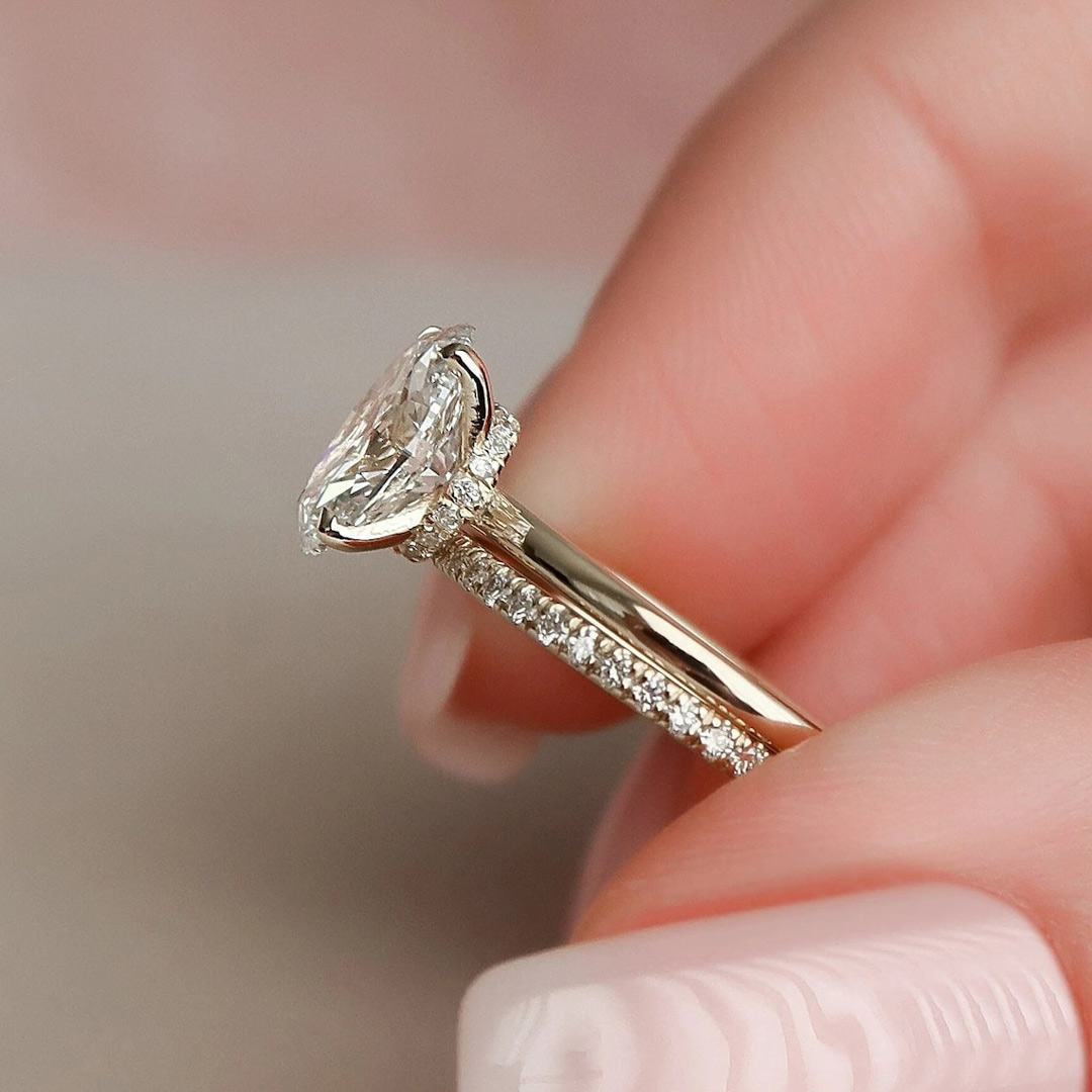 2CT Oval & Round Cut Moissanite Engagement Ring Set In Sterling Silver