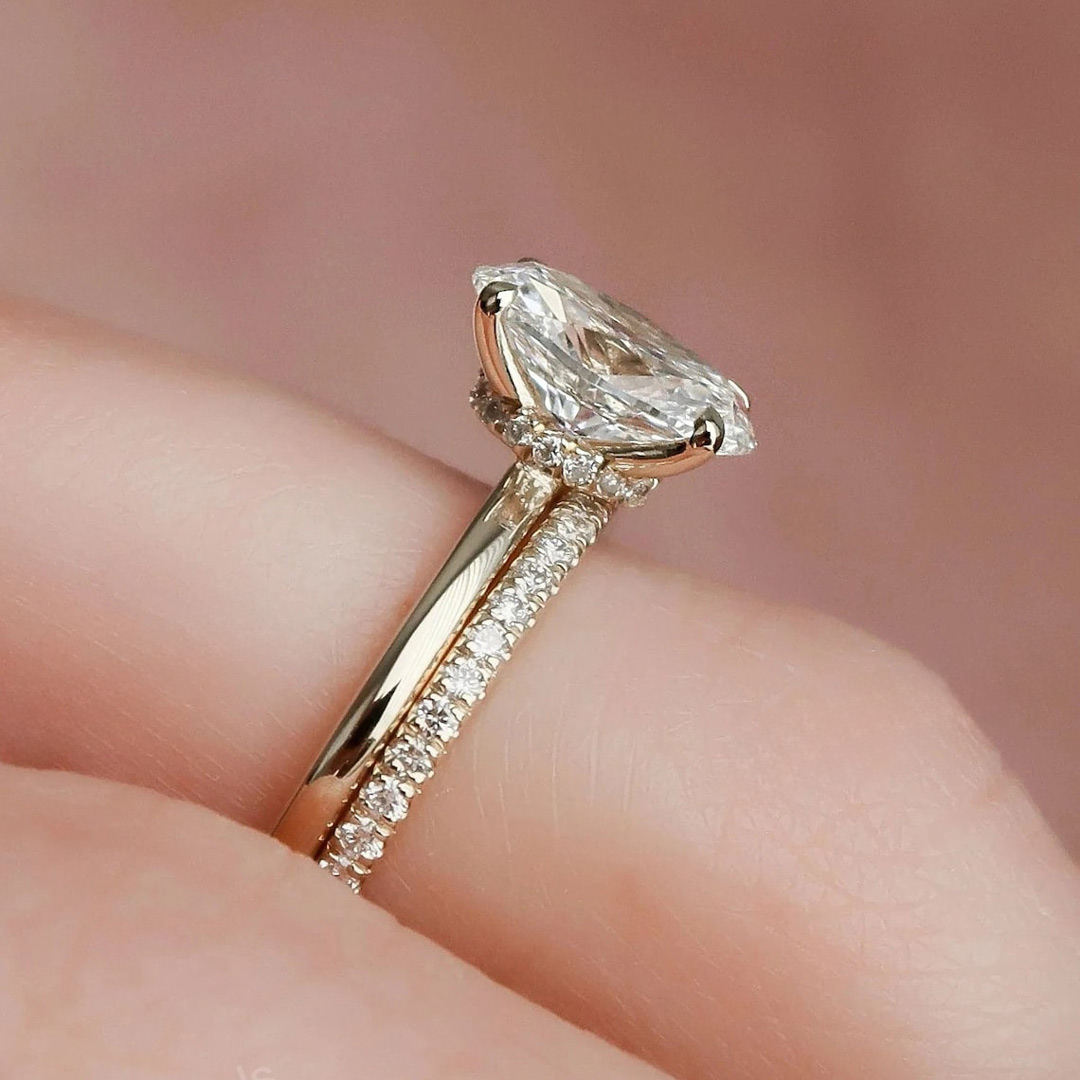 2CT Oval & Round Cut Moissanite Engagement Ring Set In Sterling Silver