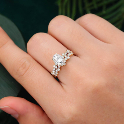 2CT Oval & Round Cut Moissanite Engagement Ring Set In Sterling Silver