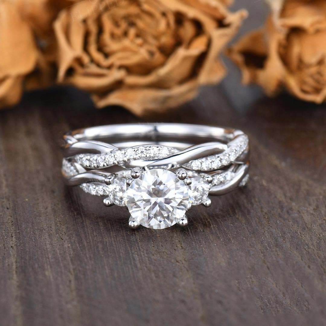 2CT Round Cut Moissanite Engagement Ring Set In Sterling Silver