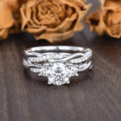 2CT Round Cut Moissanite Engagement Ring Set In Sterling Silver