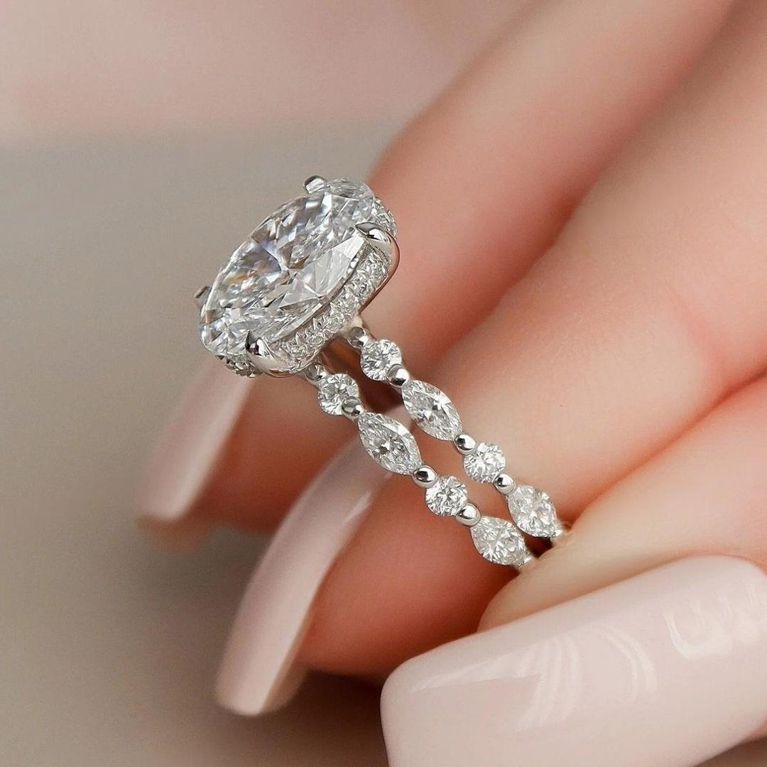 2CT Oval Cut Moissanite Halo Bridal Engagement Ring Set In Sterling Silver