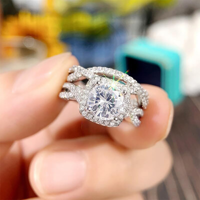 2CT Round Cut Moissanite Engagement Ring Set In Sterling Silver