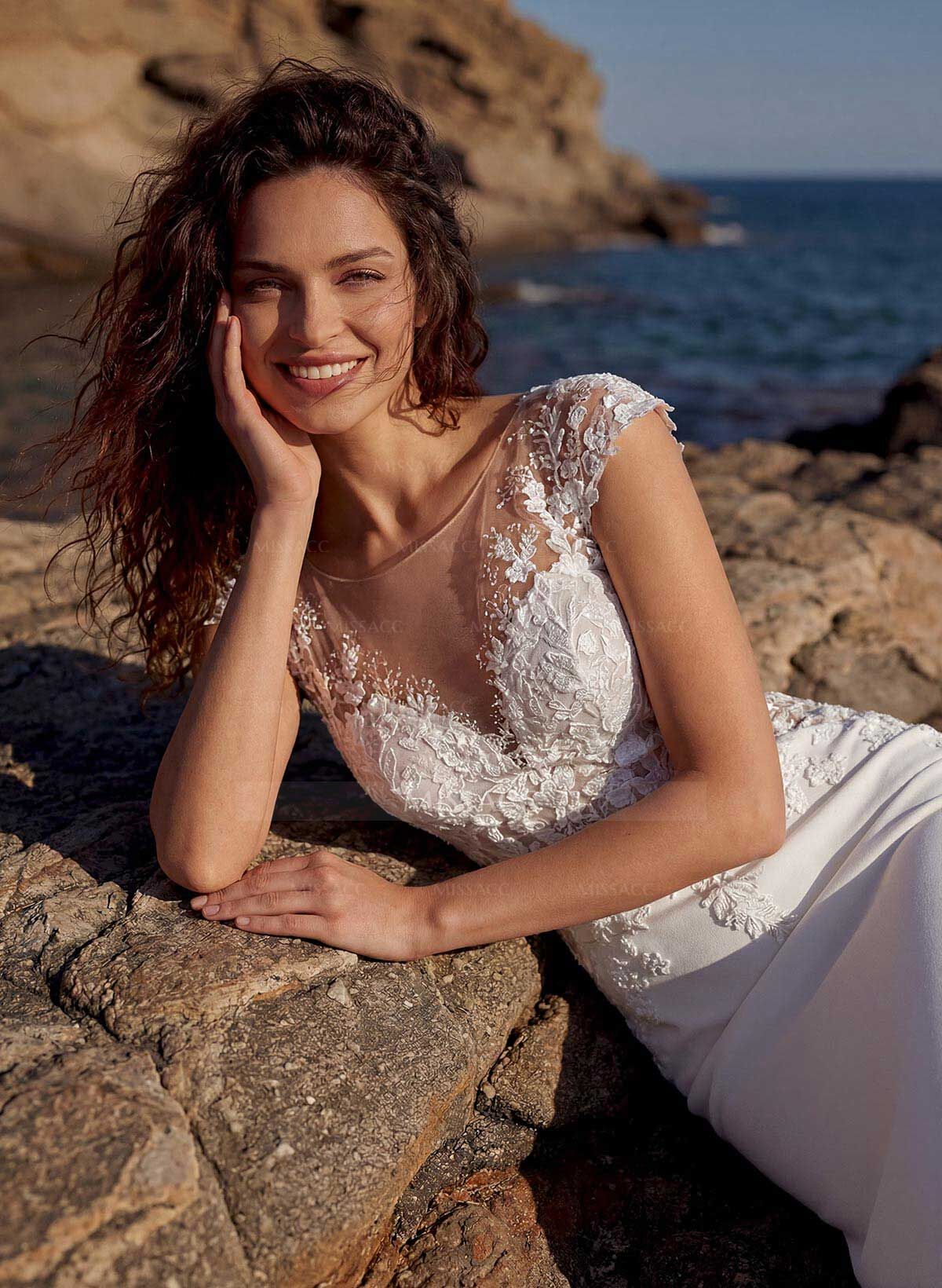 Elegant Lace Illusion Neck Open Back Royal Chiffon/Tulle Wedding Dresses With Flower(s)