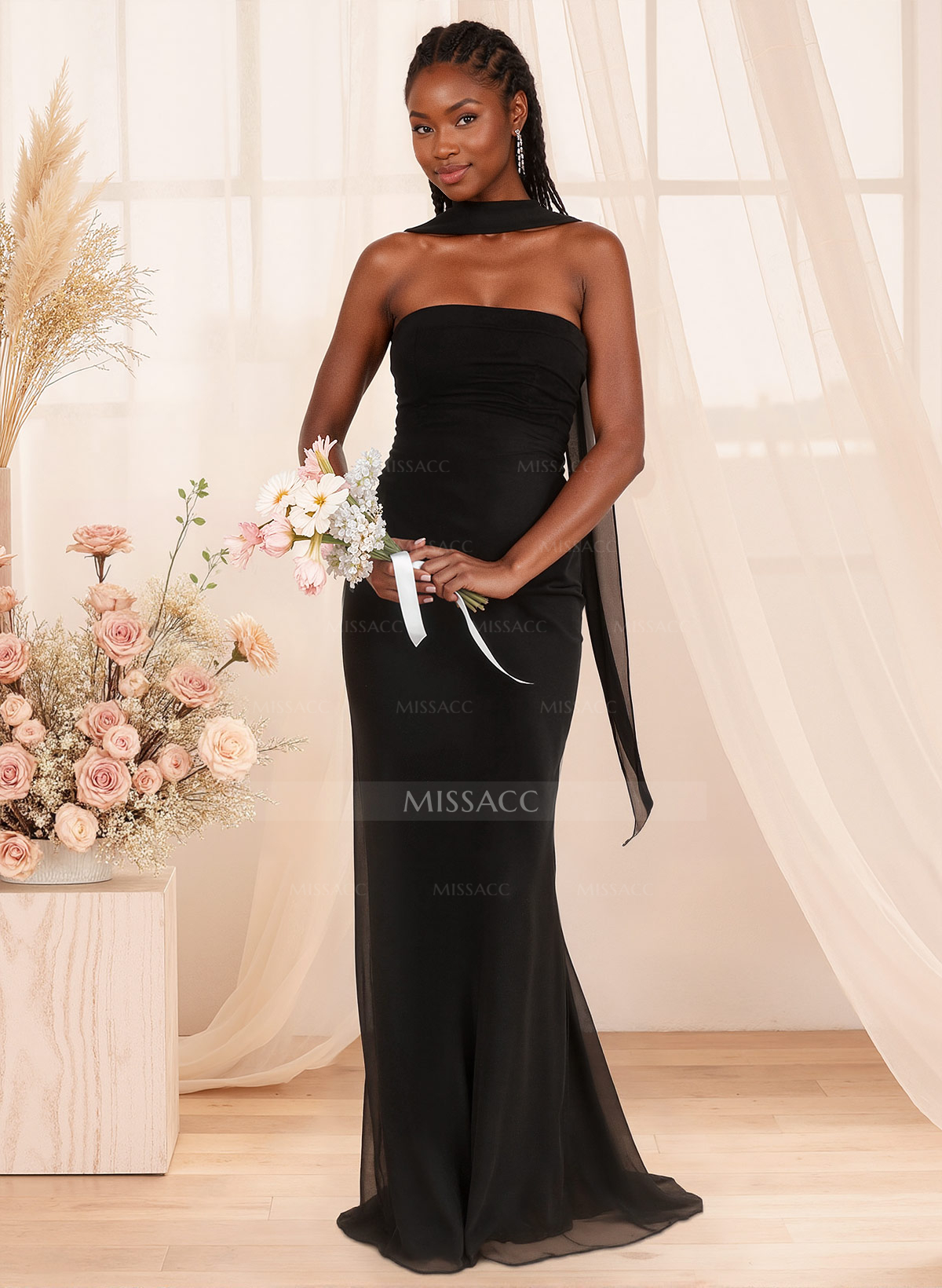 Elegant Ruched Strapless Sleeveless Floor-Length Chiffon Bridesmaid Dresses With Neck Tie
