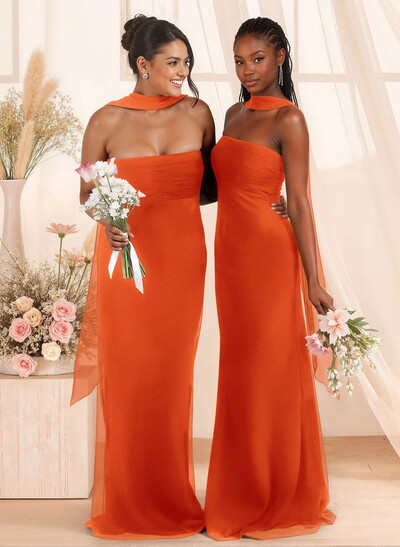 Elegant Ruched Strapless Sleeveless Floor-Length Chiffon Bridesmaid Dresses With Neck Tie