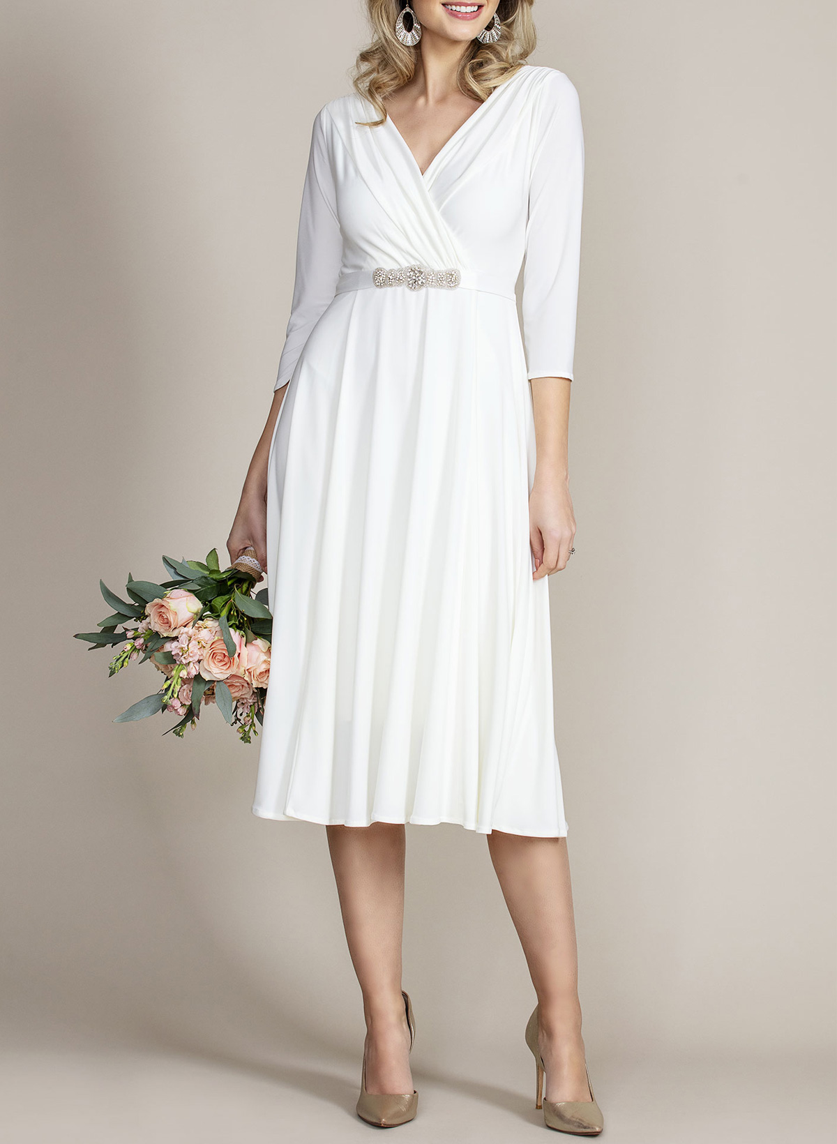 Elegant V-Neck 3/4 Sleeves A-Line Tea-Length Cocktail Dresses With Beading