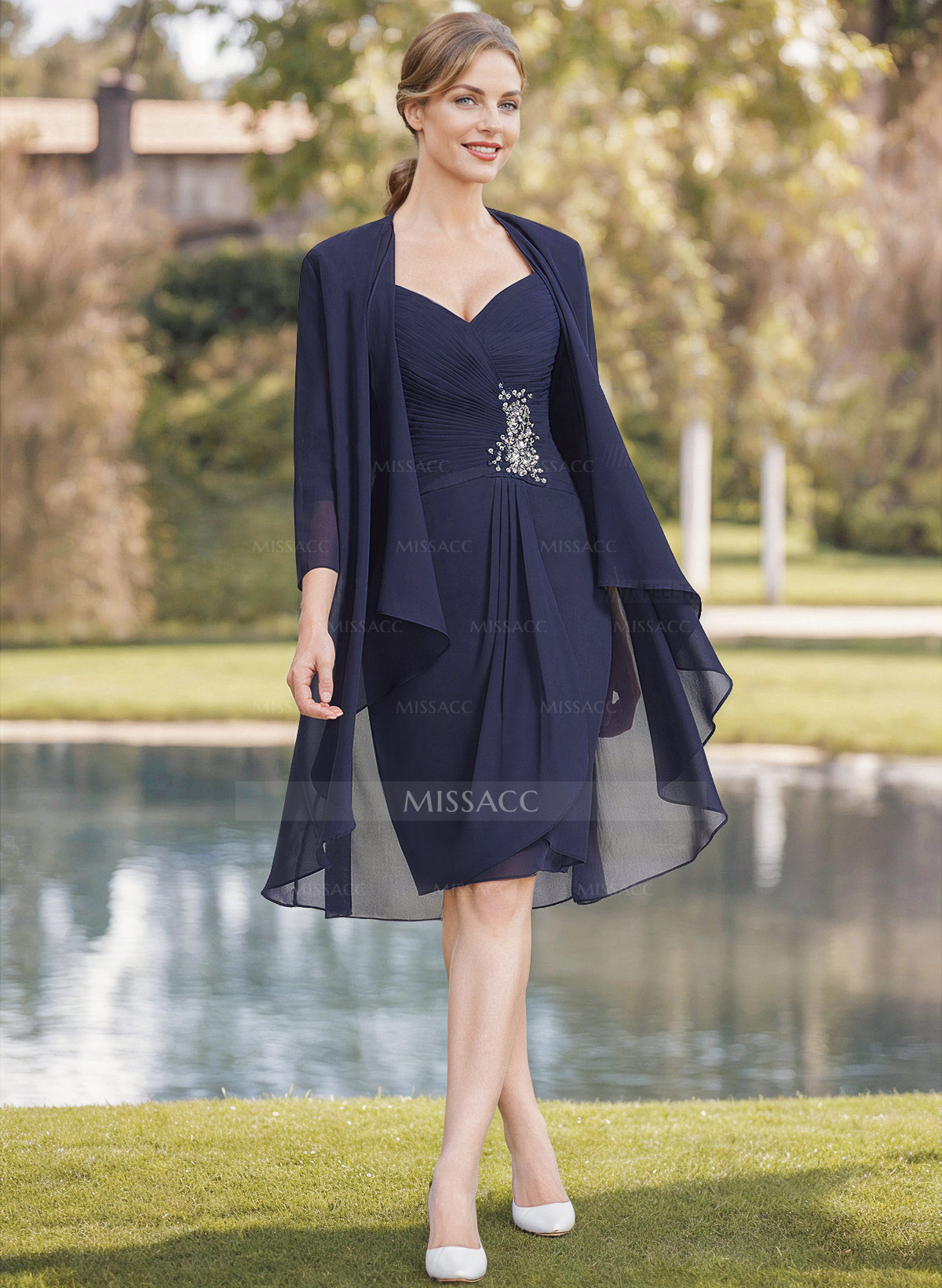 Sheath/Column Sweetheart Knee-Length Chiffon Cocktail Dresses With Beading Pleated Appliques Lace