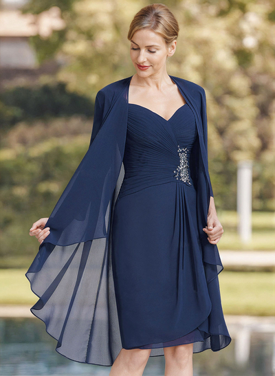 Sheath/Column Sweetheart Knee-Length Chiffon Cocktail Dresses With Beading Pleated Appliques Lace