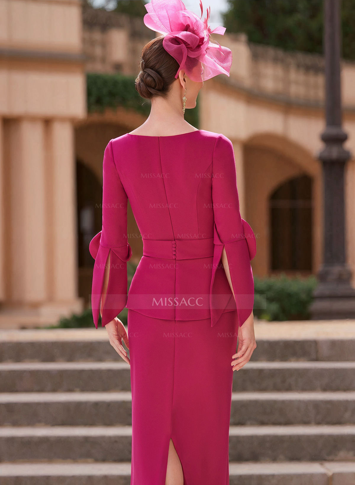 Sheath/Column Scoop Neck Elastic Satin Cocktail Dresses
