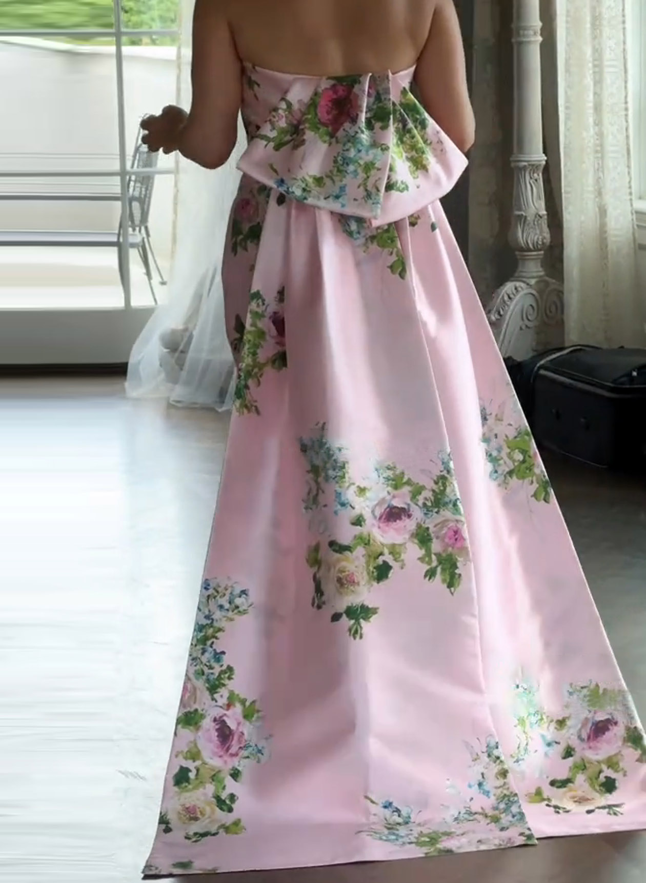 Elegant Strapless Sleeveless Back Slit Floor-Length Bow(s) Evening Dresses