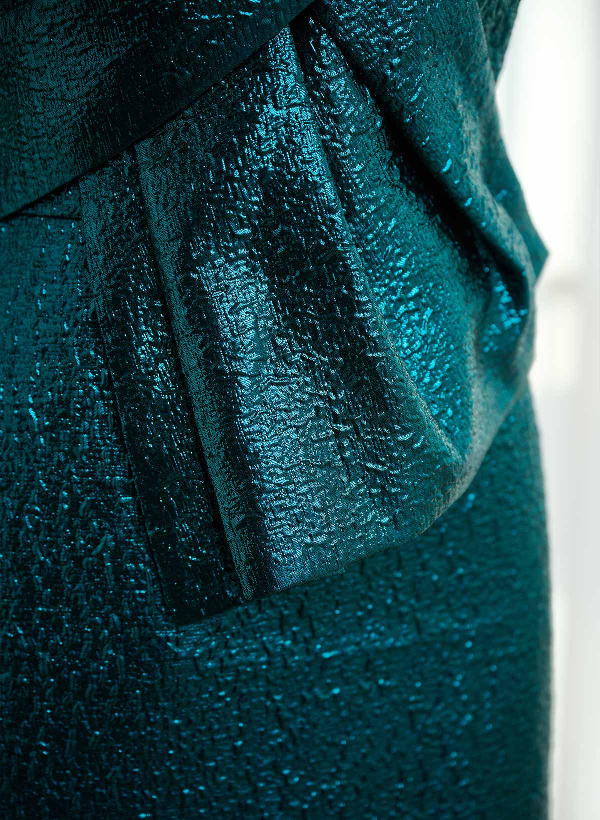 Flattering Sparkle & Shine Off-The-Shoulder Sleeveless Mermaid Floor-Length Evening Dresses