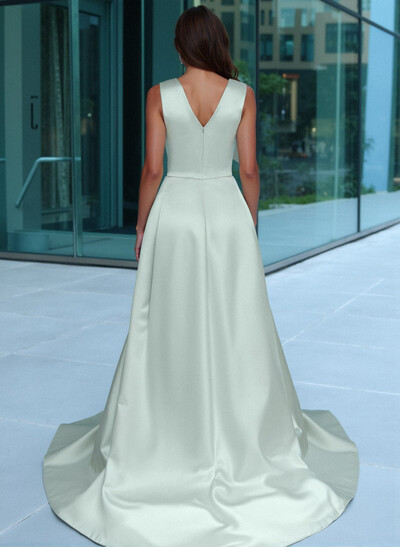Sheath/Column Plunge Neck Sleeveless Court Train Stretch Satin Evening Dresses With Sequins