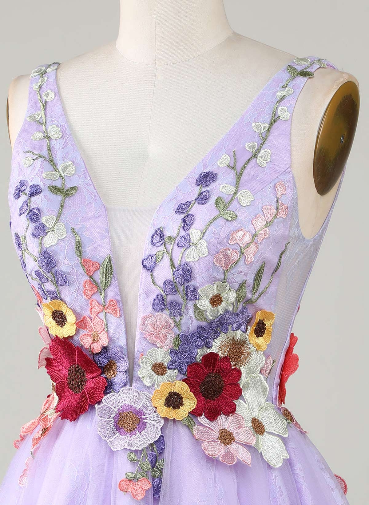Flower(s) Sleeveless V-Neck A-Line Short/Mini Lace/Tulle Homecoming Dresses
