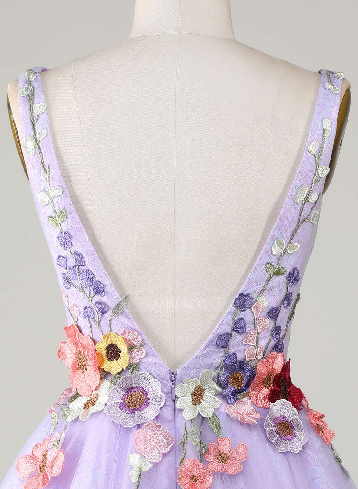 Flower(s) Sleeveless V-Neck A-Line Short/Mini Lace/Tulle Homecoming Dresses