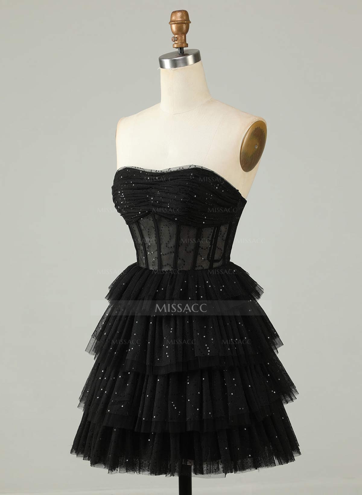 Sweetheart Sleeveless Tiered A-Line Short/Mini Tulle Homecoming Dresses With Sequins