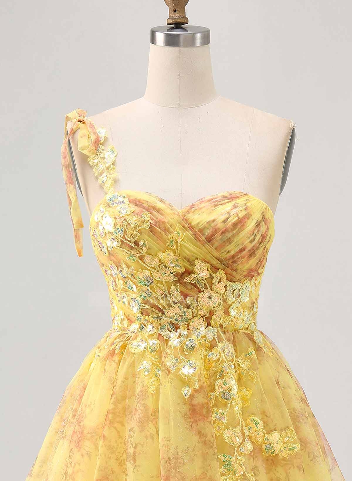 Sweetheart Flower(s) One-Shoulder A-Line Short/Mini Lace/Chiffon/Sequined Homecoming Dresses