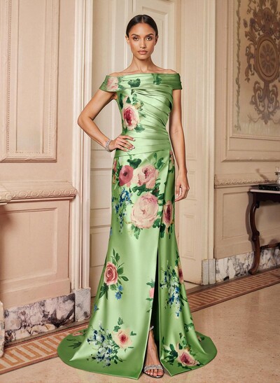 Trumpet/Mermaid Off-The-Shoulder Sweep Train Mother Of The Bride Dresses With Flower(s)