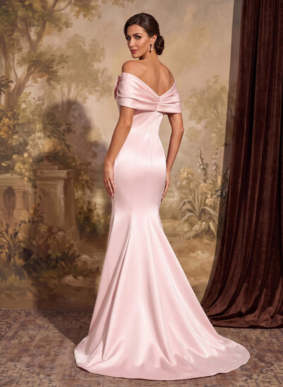 Elegant Bow(s) Off-The-Shoulder Mermaid Sweep Train Satin Mother Of The Bride Dresses
