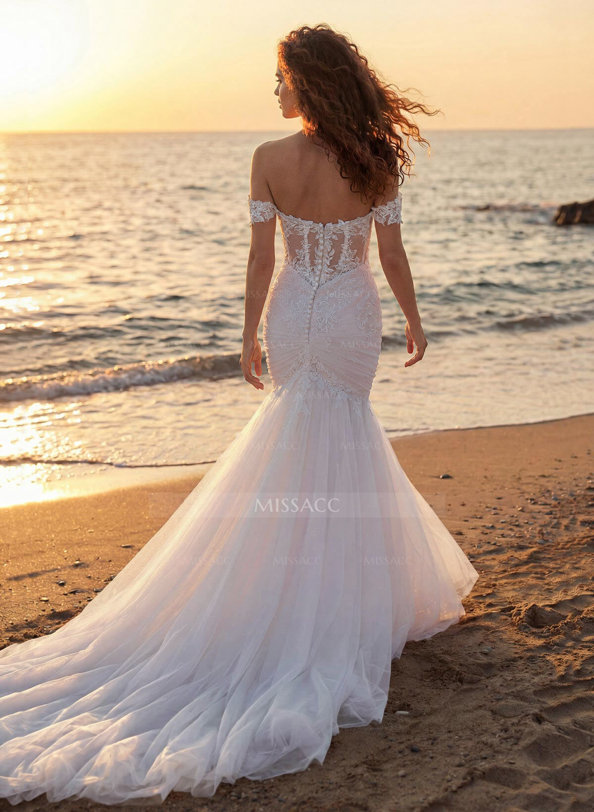 Elegant Sweetheart Mermaid Court Train Lace/Tulle Wedding Dress
