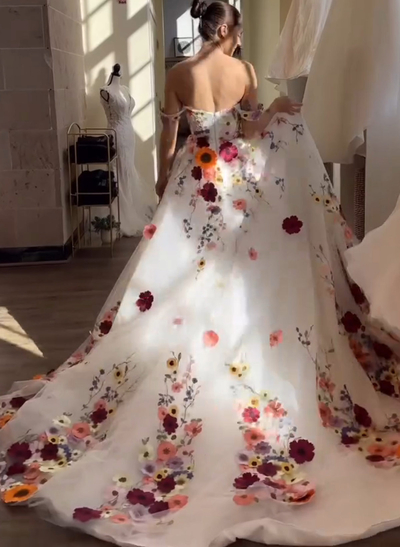Flower(s) Appliques Lace Off-The-Shoulder Sleeveless A-Line Court Train Tulle Wedding Dresses
