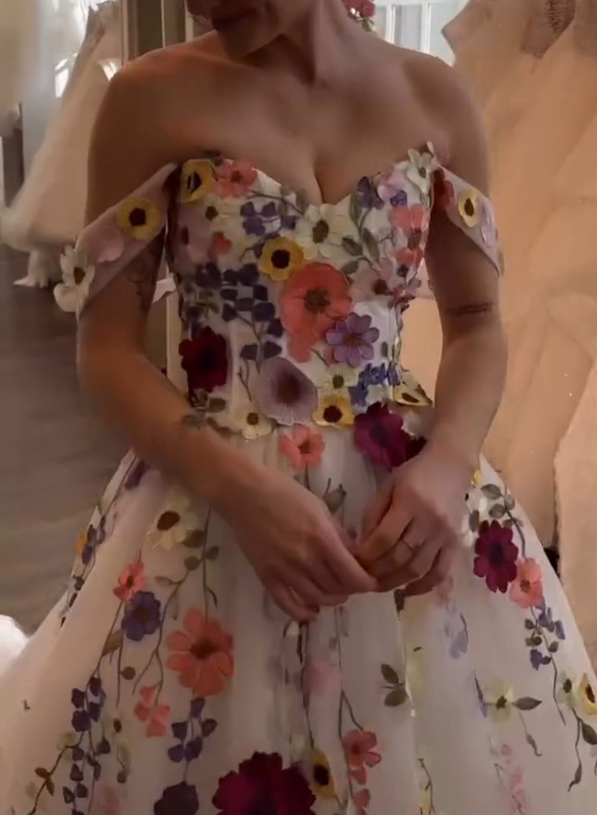 Flower(s) Appliques Lace Off-The-Shoulder Sleeveless A-Line Court Train Tulle Wedding Dresses