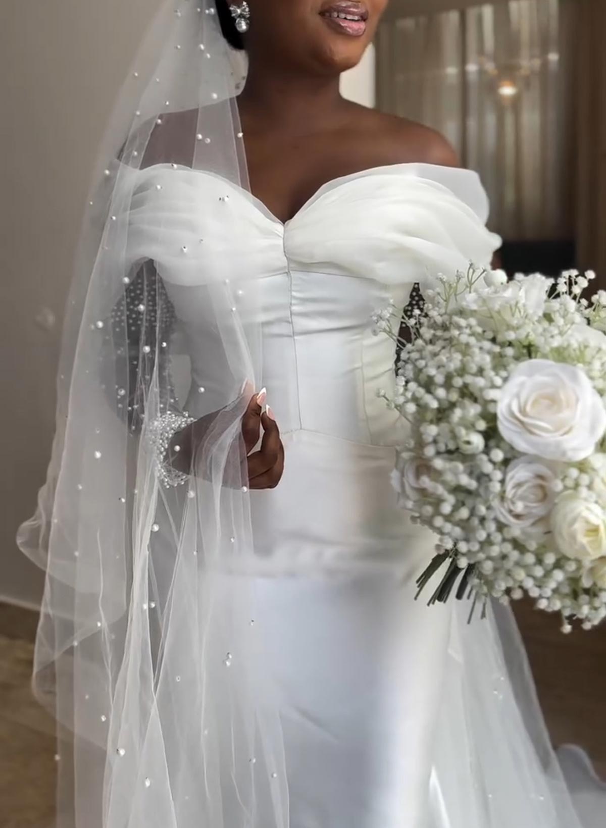 Elegant Off-The-Shoulder Beading Long Sleeves Mermaid Court Train Organza Wedding Dresses