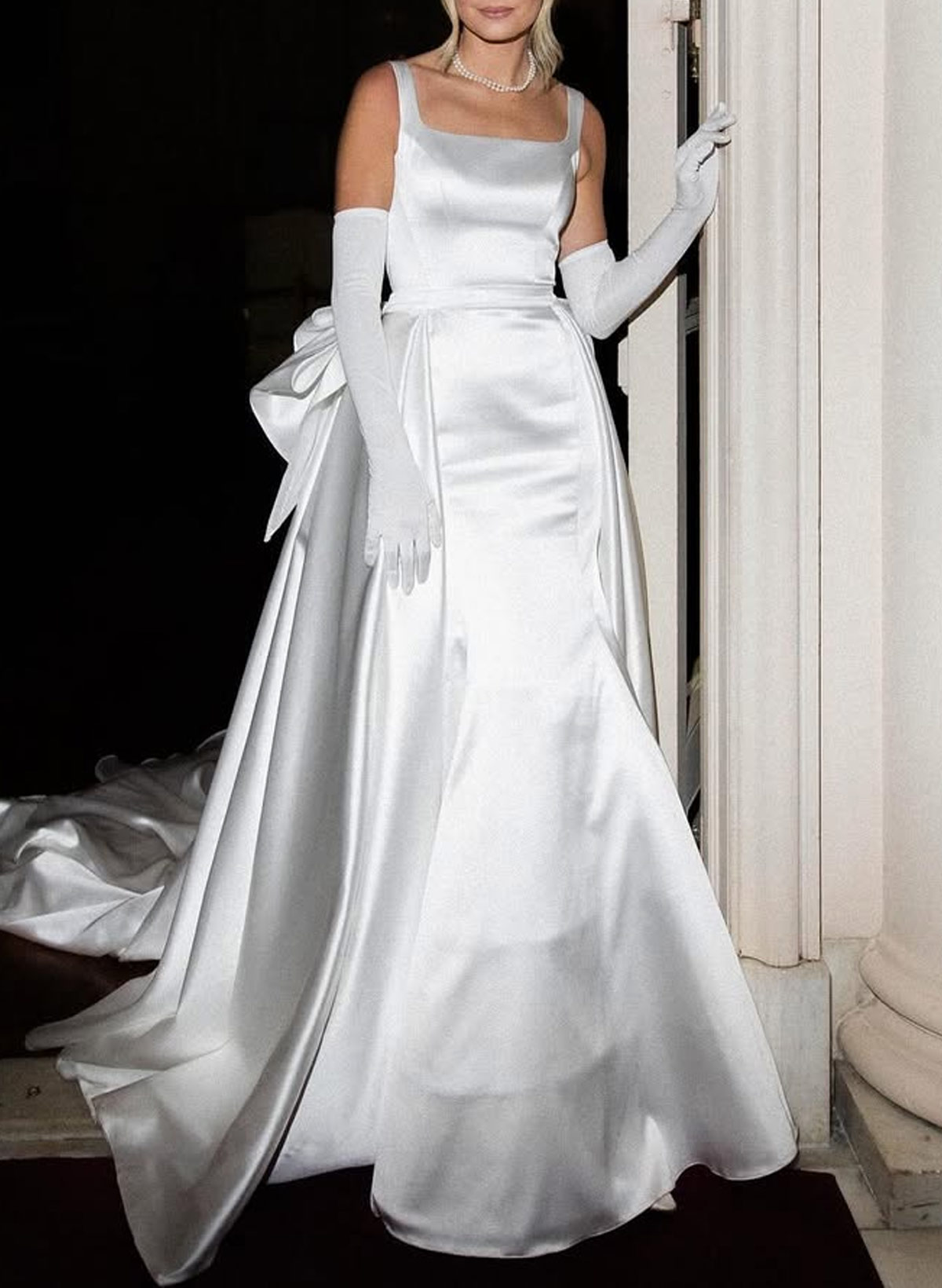 Classy Square Neckline Mermaid Bow(s) Detachable Overskirt Matte Satin Wedding Dresses