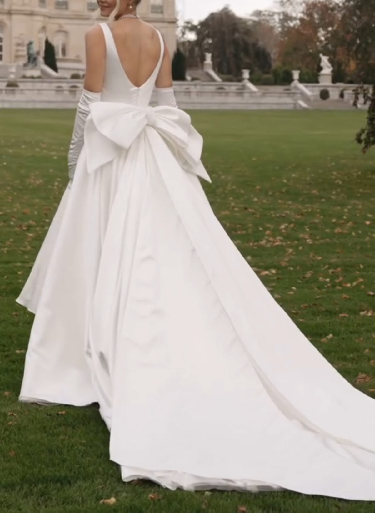 Classy Square Neckline Mermaid Bow(s) Detachable Overskirt Matte Satin Wedding Dresses