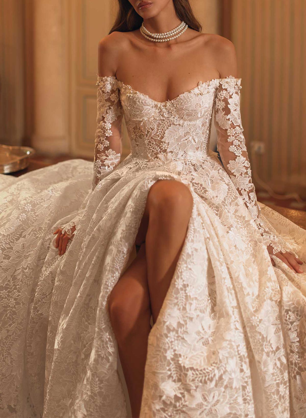 Elegant Off-The-Shoulder/Sweetheart Long Sleeves A-Line Chapel Train Lace Wedding Dresses With Beading