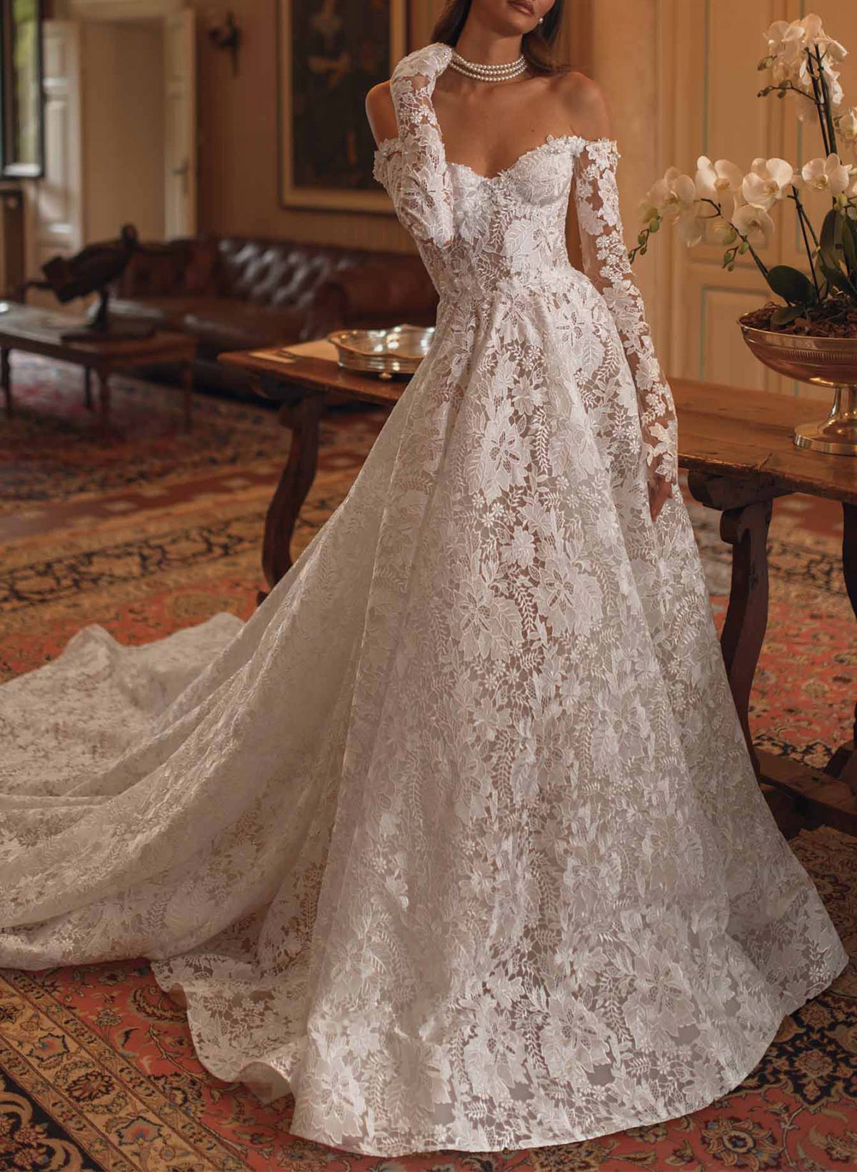 Elegant Off-The-Shoulder/Sweetheart Long Sleeves A-Line Chapel Train Lace Wedding Dresses With Beading