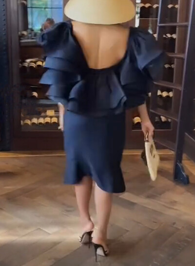 Elegant V-Neck Short Sleeves Knee-Length Matte Satin Cocktail Dresses With Cascading Ruffles