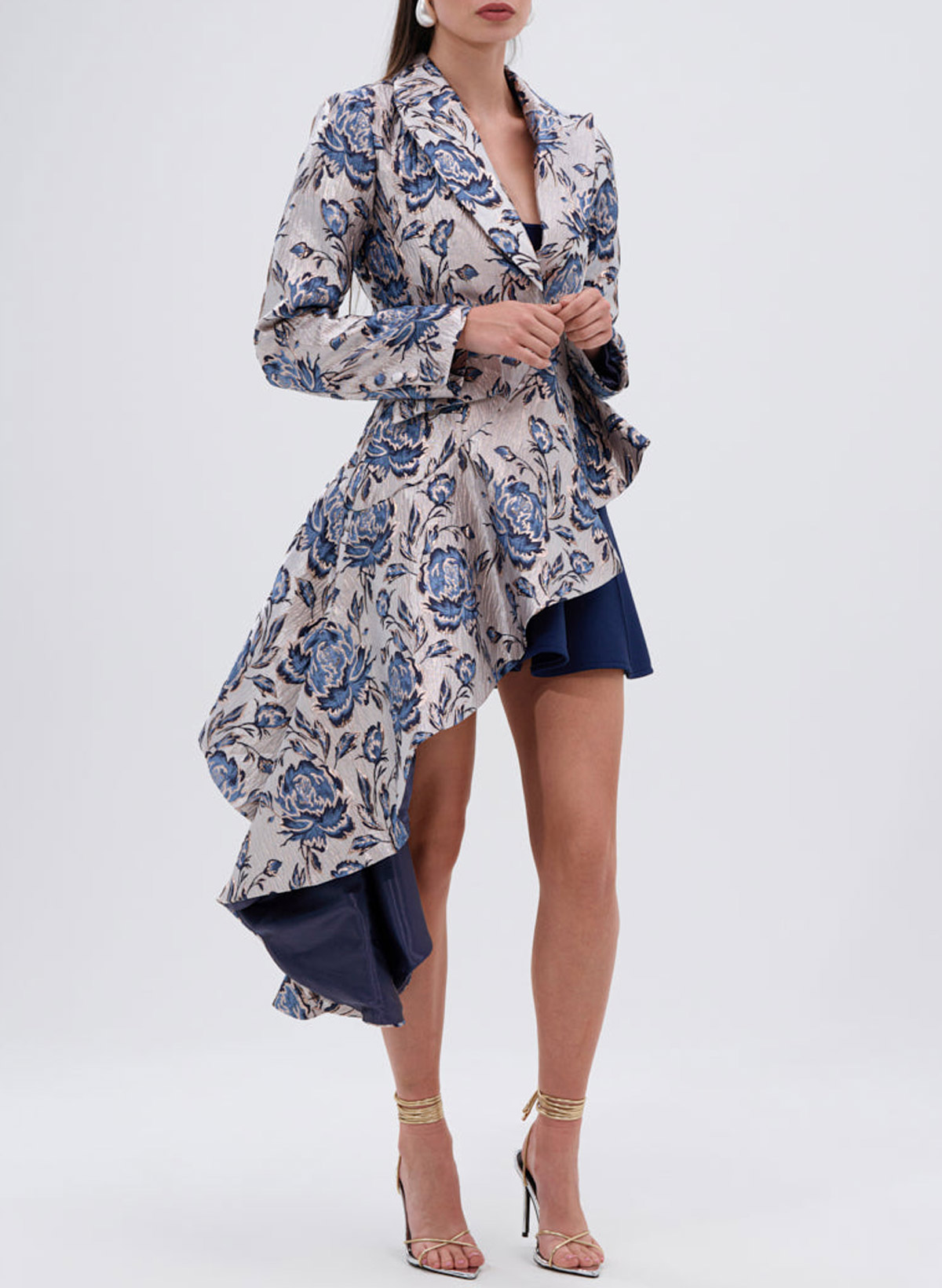 Elegant V-Neck Long Sleeves A-Line Short/Mini Satin/Sequined Cocktail Dresses With Cascading Ruffles