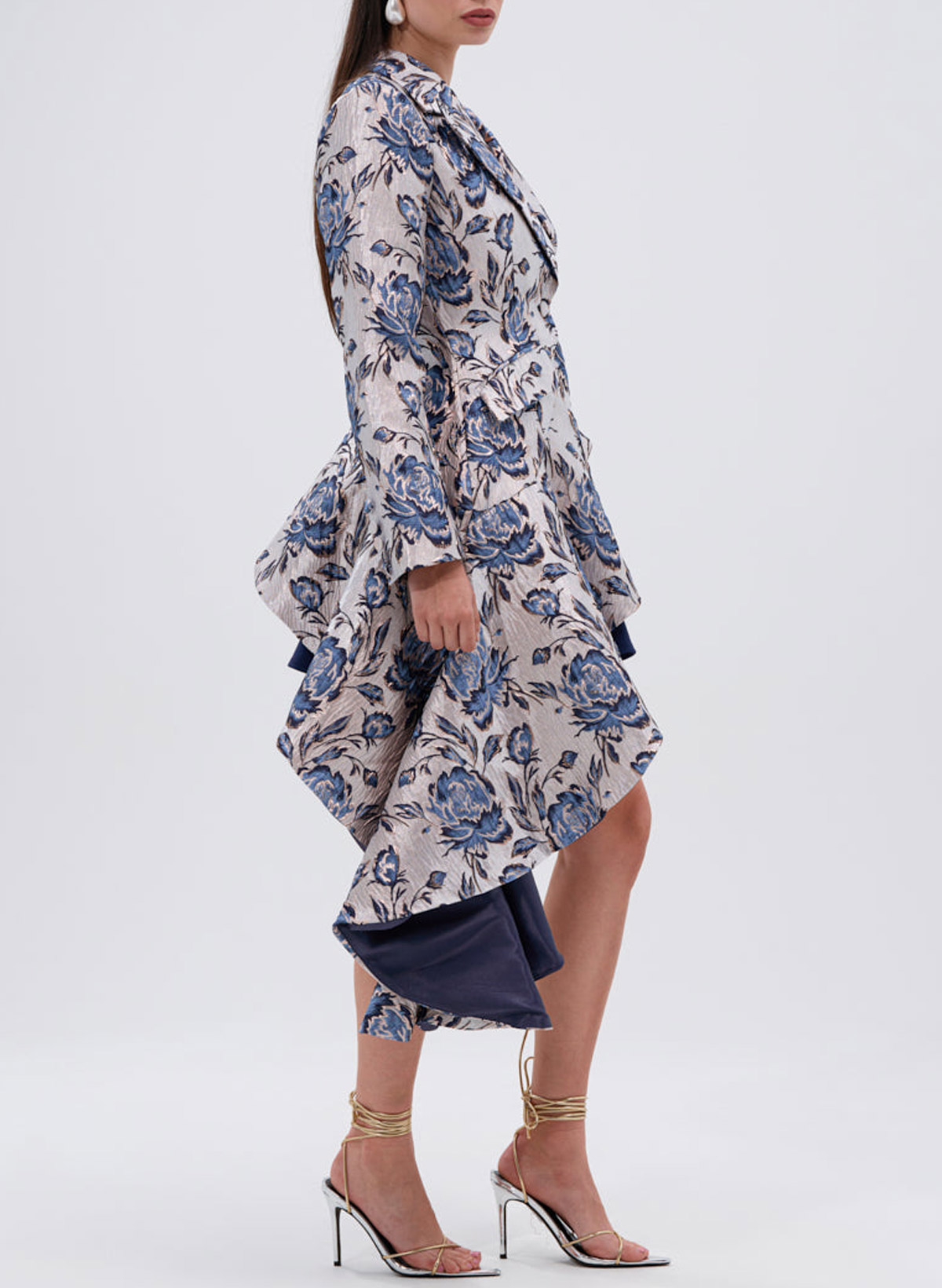 Elegant V-Neck Long Sleeves A-Line Short/Mini Satin/Sequined Cocktail Dresses With Cascading Ruffles