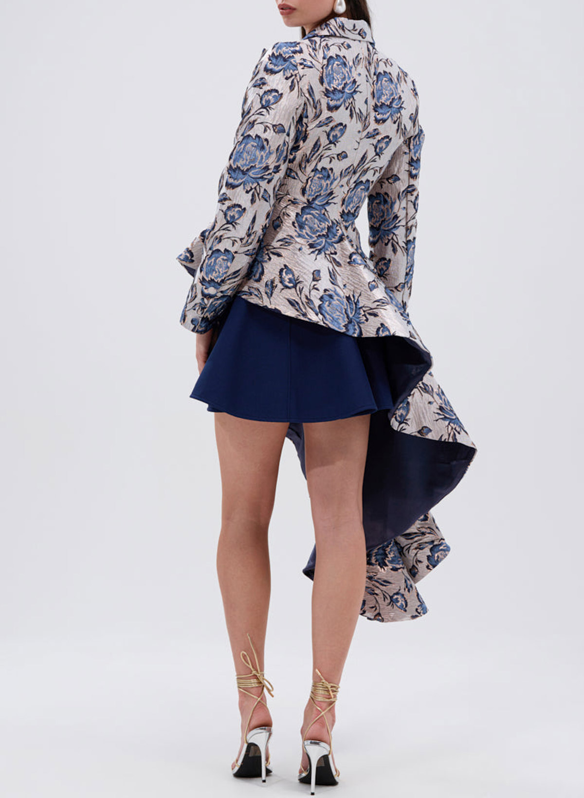 Elegant V-Neck Long Sleeves A-Line Short/Mini Satin/Sequined Cocktail Dresses With Cascading Ruffles