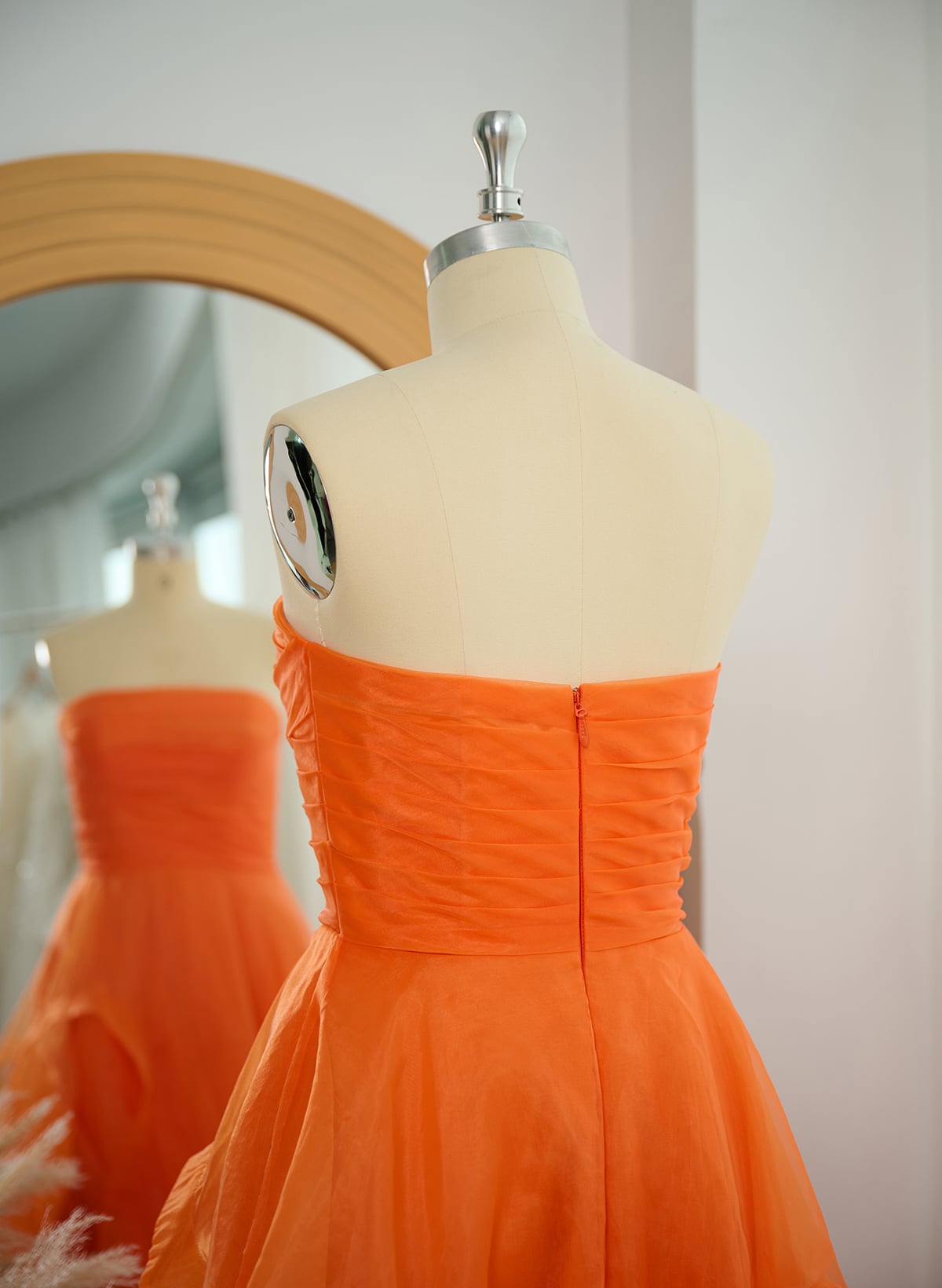 Elegant Strapless Sleeveless Tiered Ruffle A-Line Floor-Length Tulle Evening Dresses