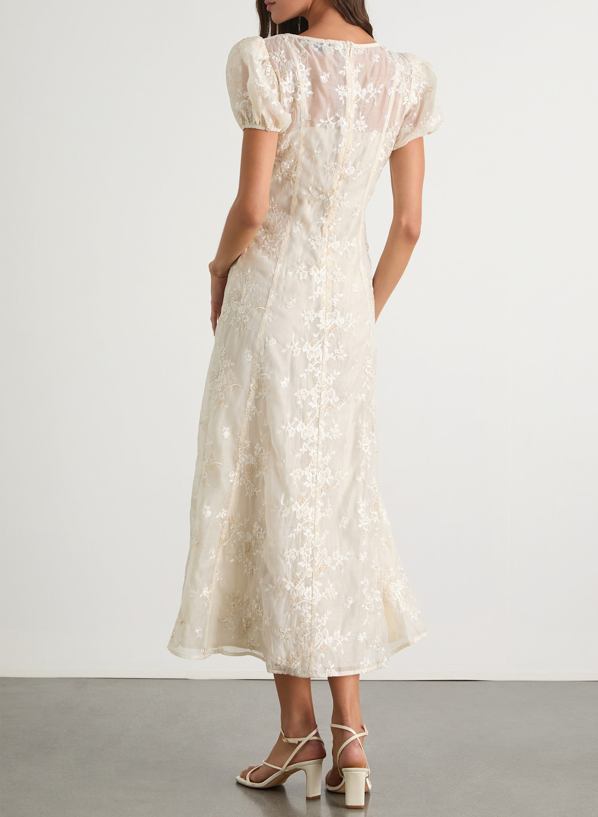 Elegant Scoop Neck Short Sleeves A-Line Tea-Length Homecoming Dresses With Flower(s)