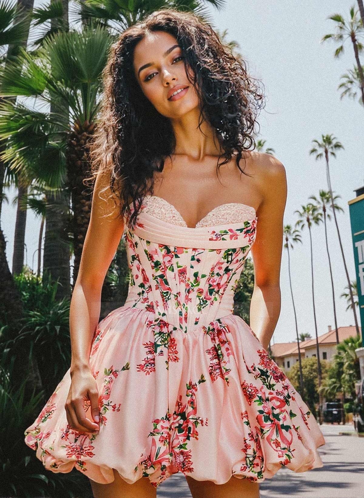 Lace Sweetheart Sleeveless A-Line Short/Mini Flower(s) Satin Homecoming Dresses