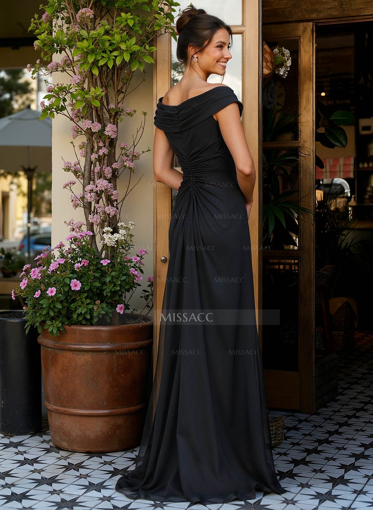 Elegant Off-The-Shoulder Sleeveless Floor-Length Chiffon Mother Of The Bride Dresses With High Split
