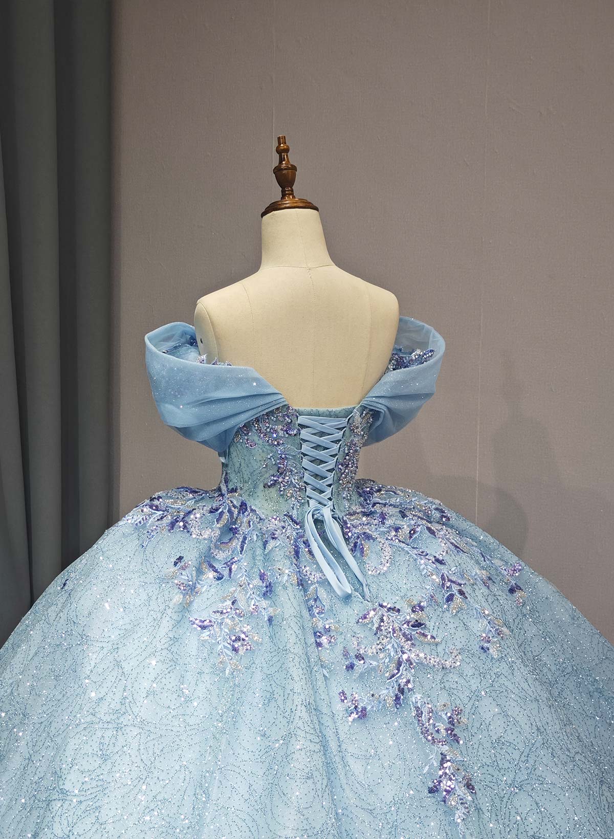Ball-Gown Off-The-Shoulder Cape Sleeves Royal Prom Dresses With Sequins/Appliques Lace