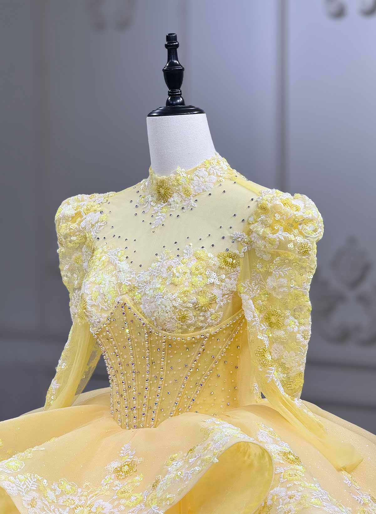 Ball-Gown High Neck 3/4 Sleeves Royal Prom Dresses With Beading/Appliques Lace