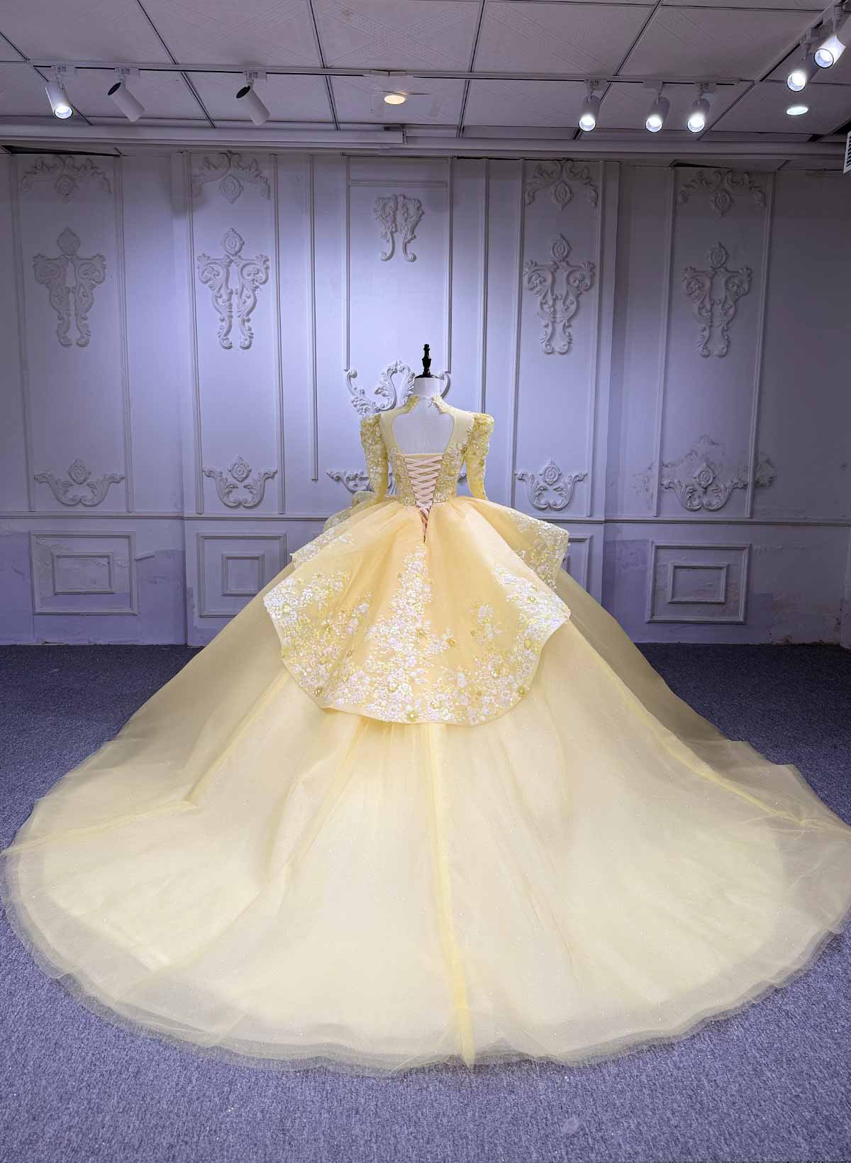 Ball-Gown High Neck 3/4 Sleeves Royal Prom Dresses With Beading/Appliques Lace