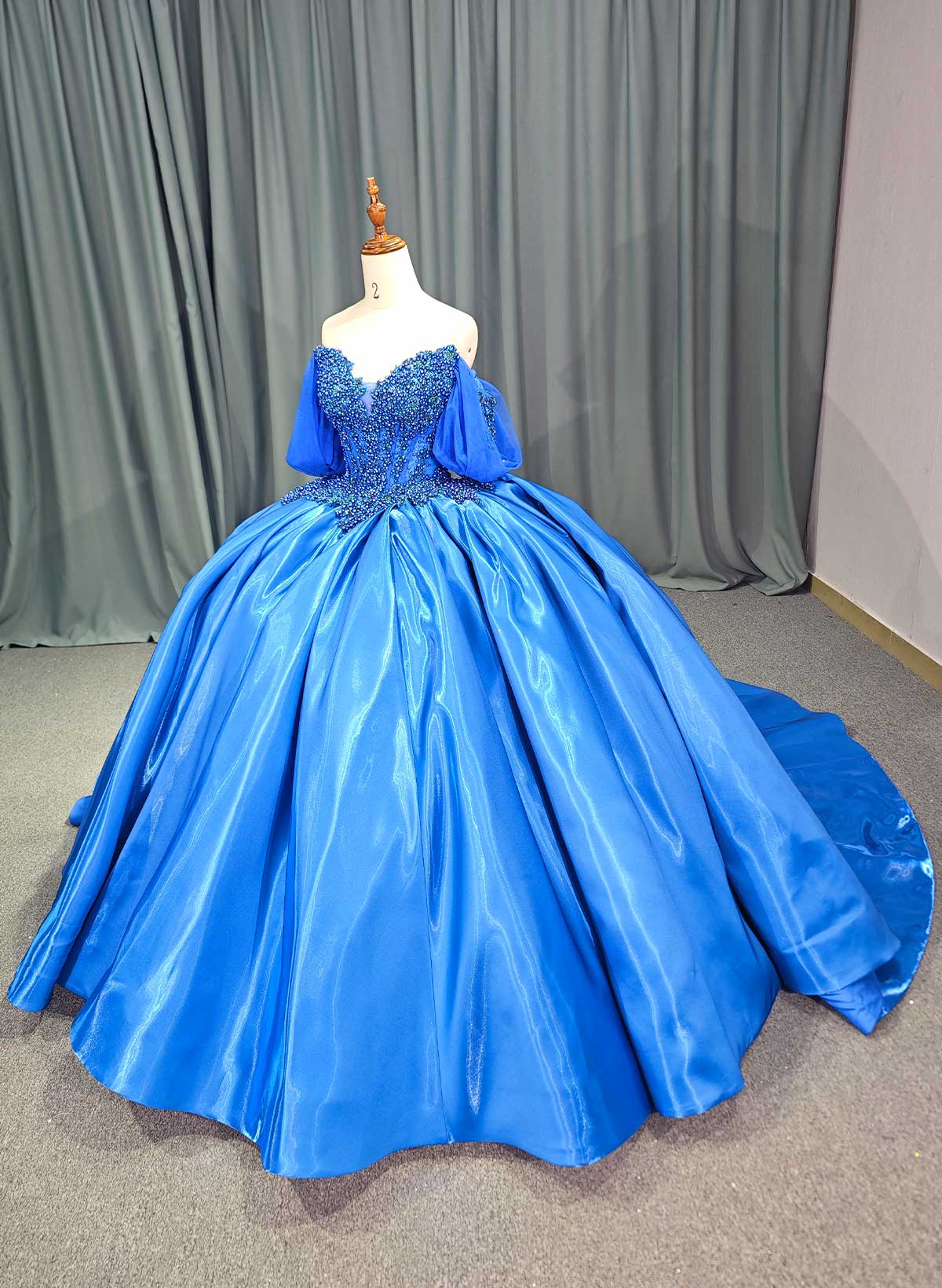 Ball-Gown Off-The-Shoulder Cape Sleeves Royal Prom Dresses With Beading