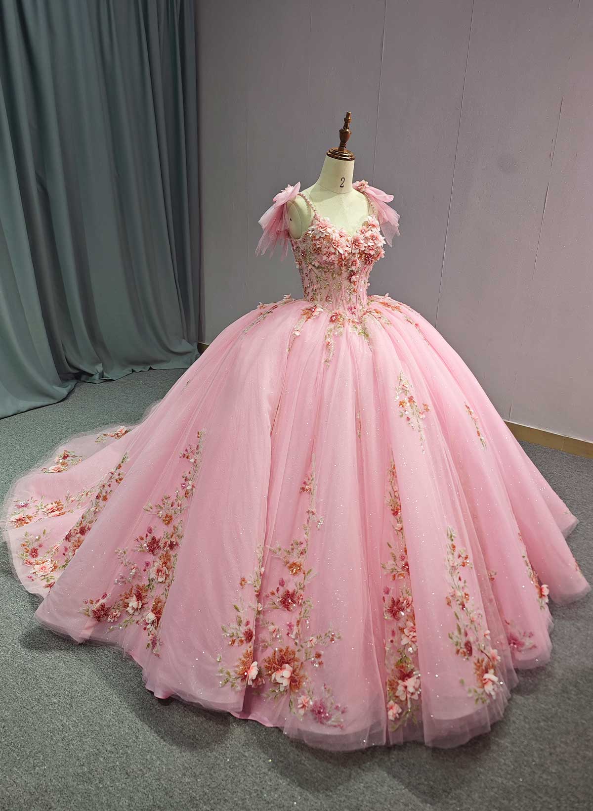 Ball-Gown Sweetheart Sleeveless Royal Prom Dresses With Sequins/Appliques Lace