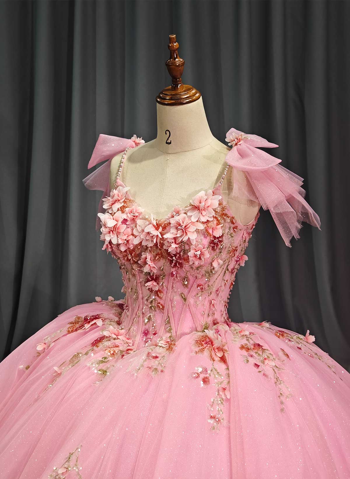 Ball-Gown Sweetheart Sleeveless Royal Prom Dresses With Sequins/Appliques Lace