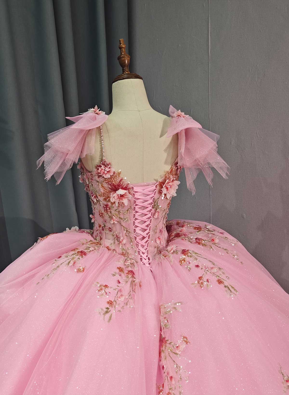 Ball-Gown Sweetheart Sleeveless Royal Prom Dresses With Sequins/Appliques Lace