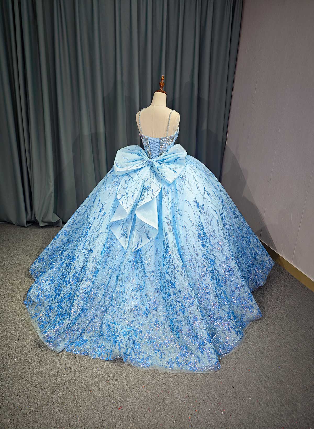 Ball-Gown V-Neck Royal Prom Dresses With Bow(s)/Sequins/Rhinestone