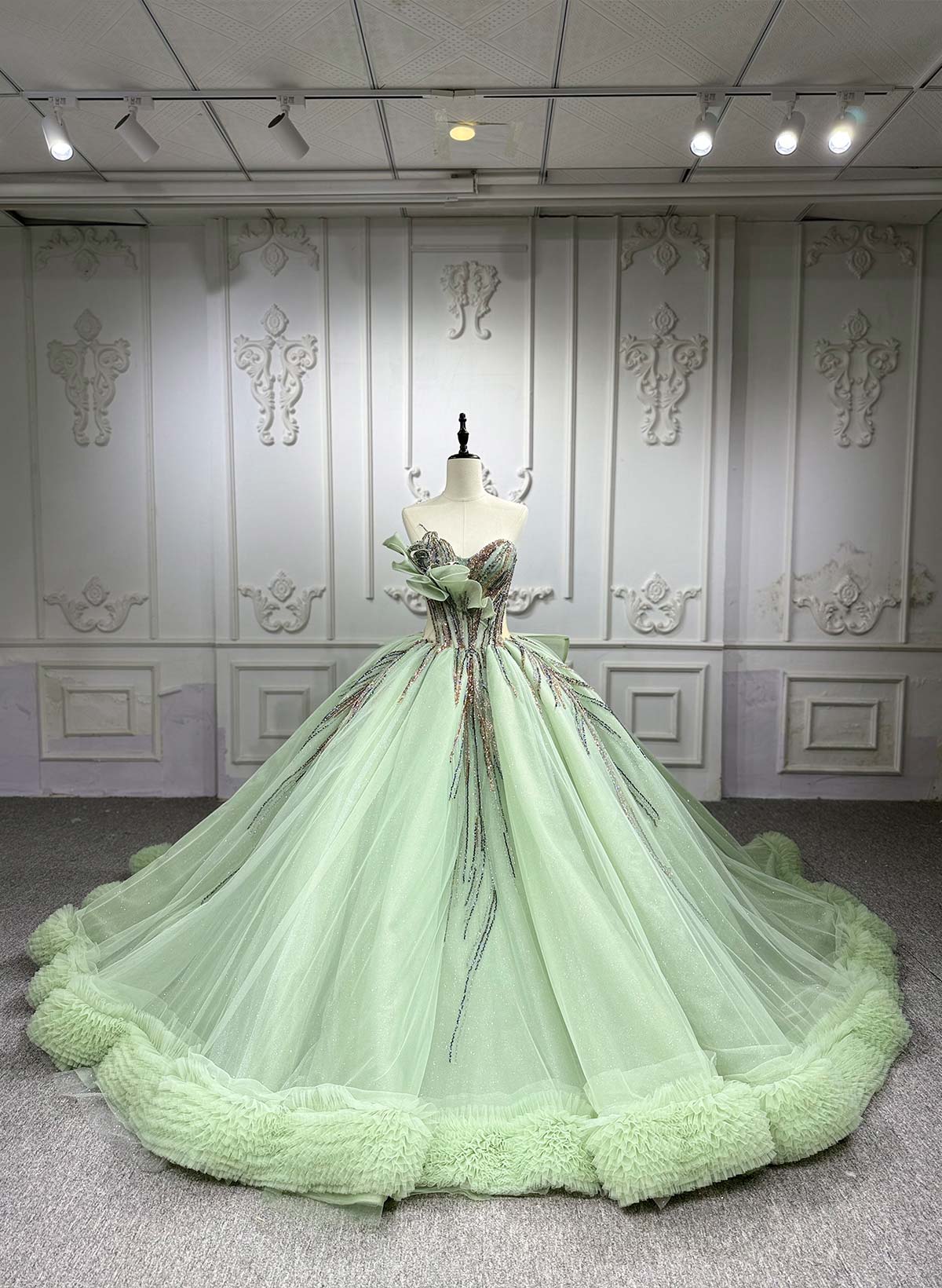 Ball-Gown Sweetheart Royal Prom Dresses With Bow(s)/Cascading Ruffles/Beading