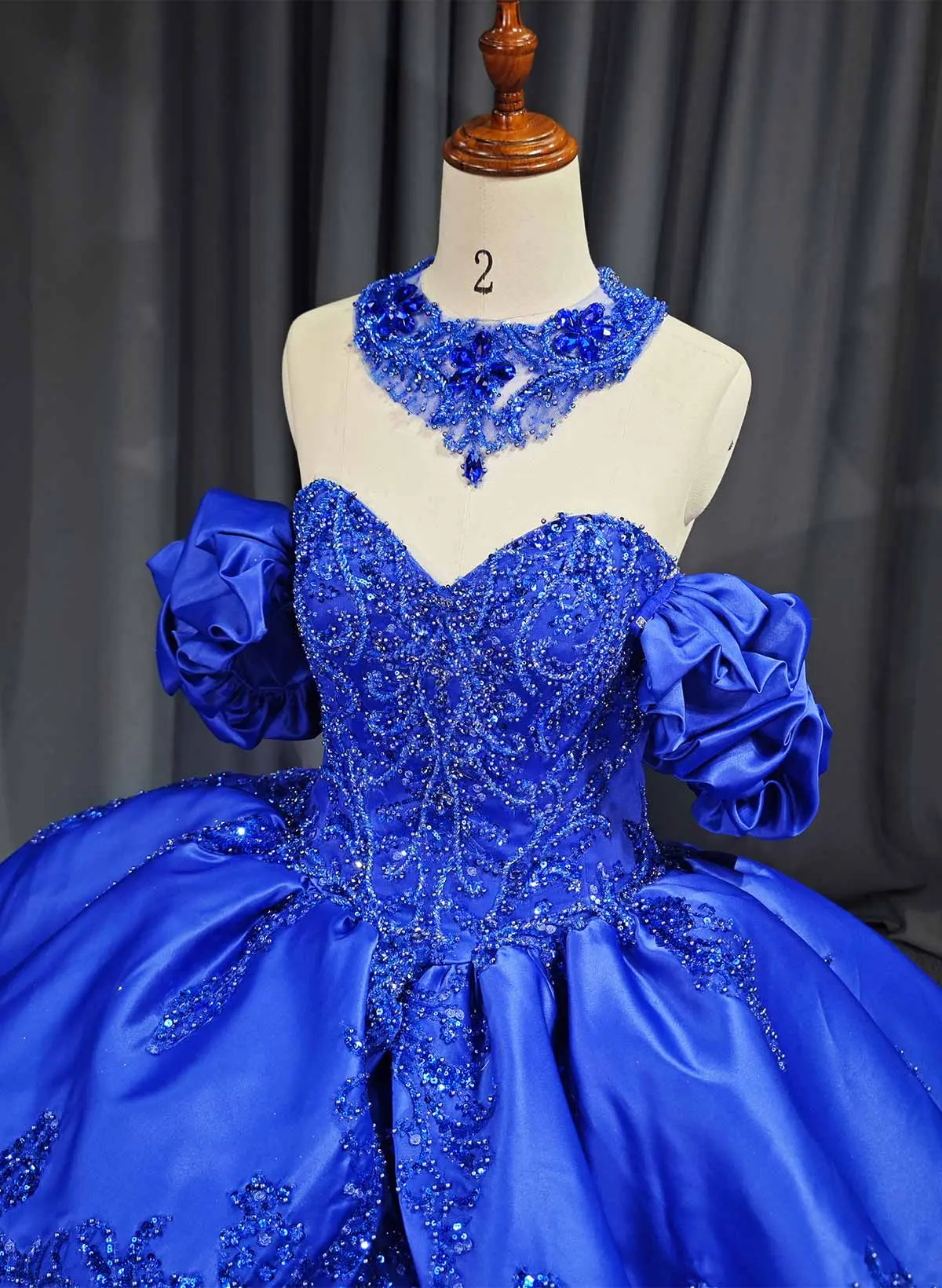 Ball-Gown Off-The-Shoulder Detachable Sleeves Royal Prom Dresses With Beading/Sequins