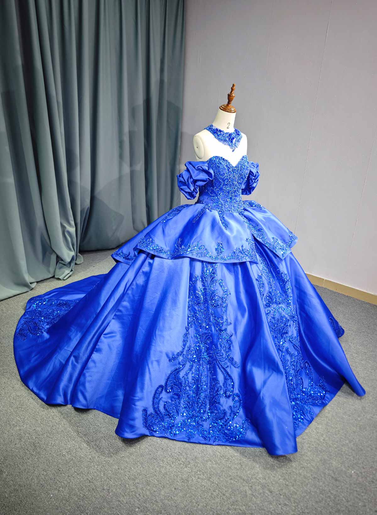 Ball-Gown Off-The-Shoulder Detachable Sleeves Royal Prom Dresses With Beading/Sequins